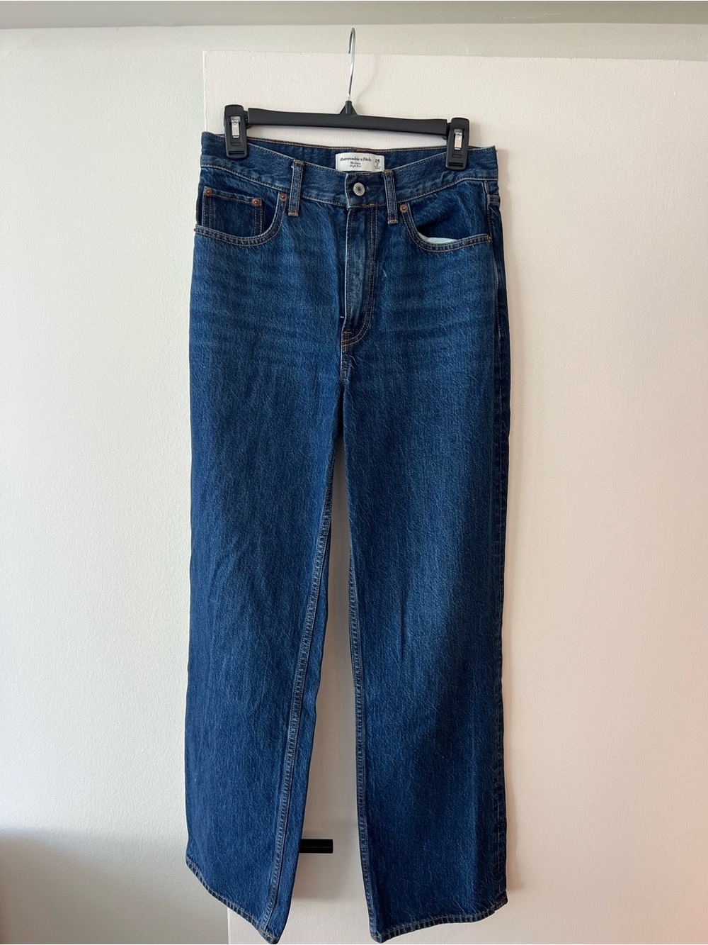 Abercrombie & Fitch The Loose High-Rise Jeans